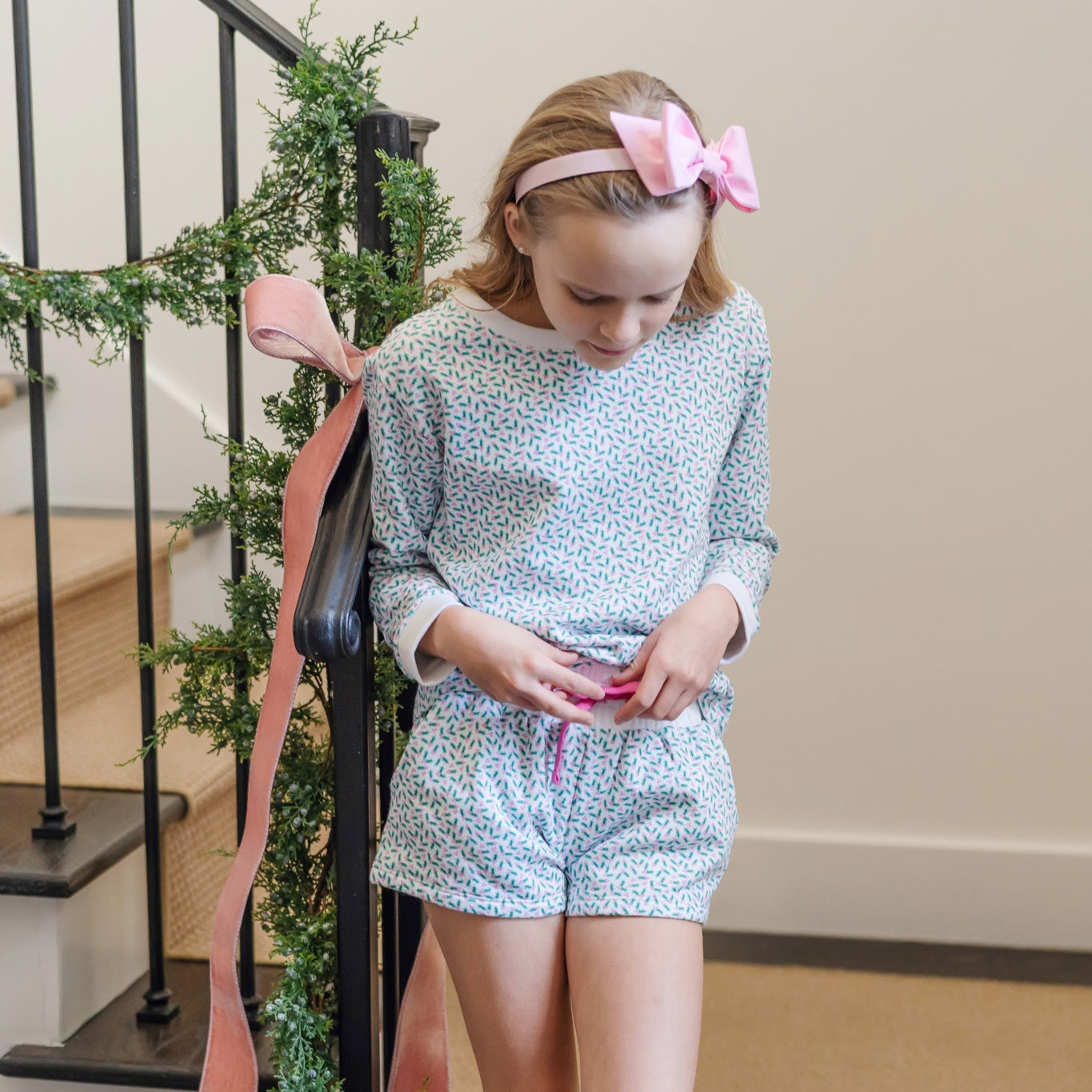 Stella Girls' Sweatshirt Short Set - Holly Holiday