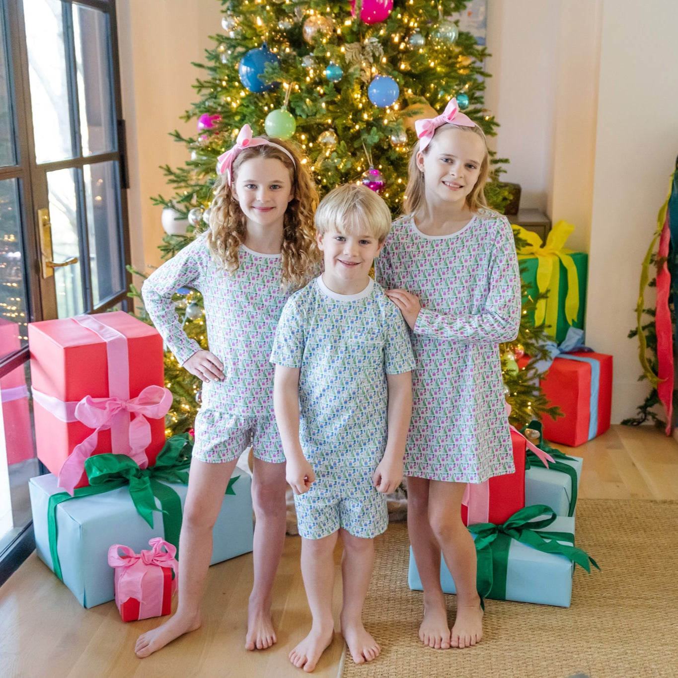 Sophie Girls' Short Set - Mod Holiday Pink