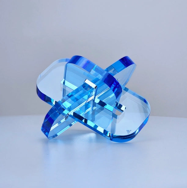 Everyday Decorative Acrylic Infinito Knot - Transparent Light Blue Kidswear
