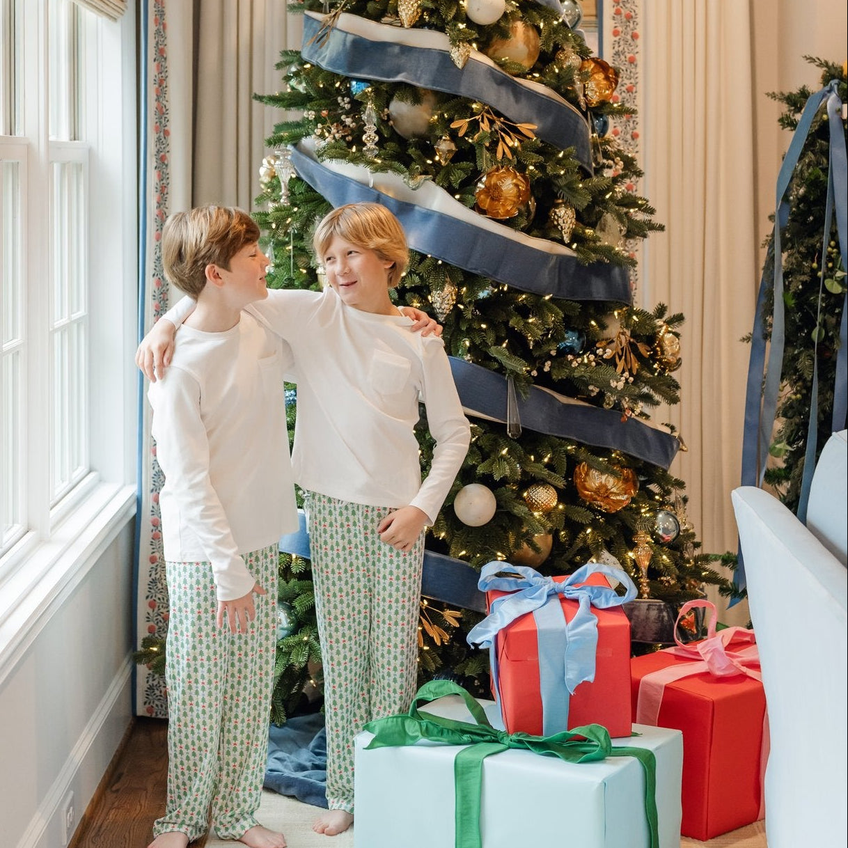 Beckett Boys' Hangout Pant - Tree Topper Stars outfit perfect for everyday wear