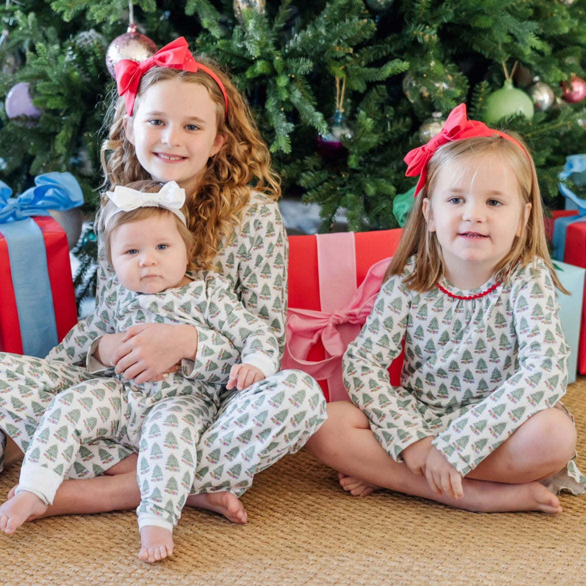Carlin Girls' Dress Under the Christmas Tree stylish kids outfit collection
