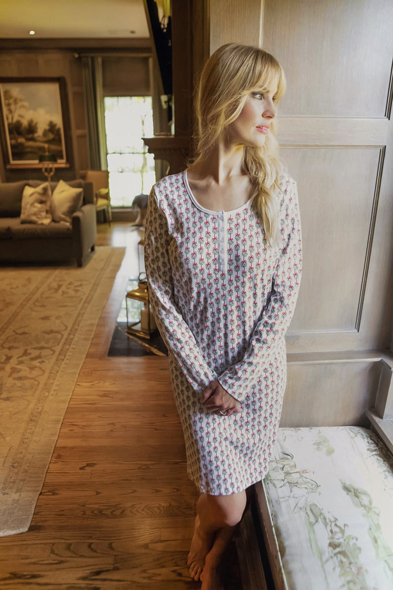 SALE Ann Women's Longsleeve Nightgown - Merry Mistletoe – Lila + Hayes