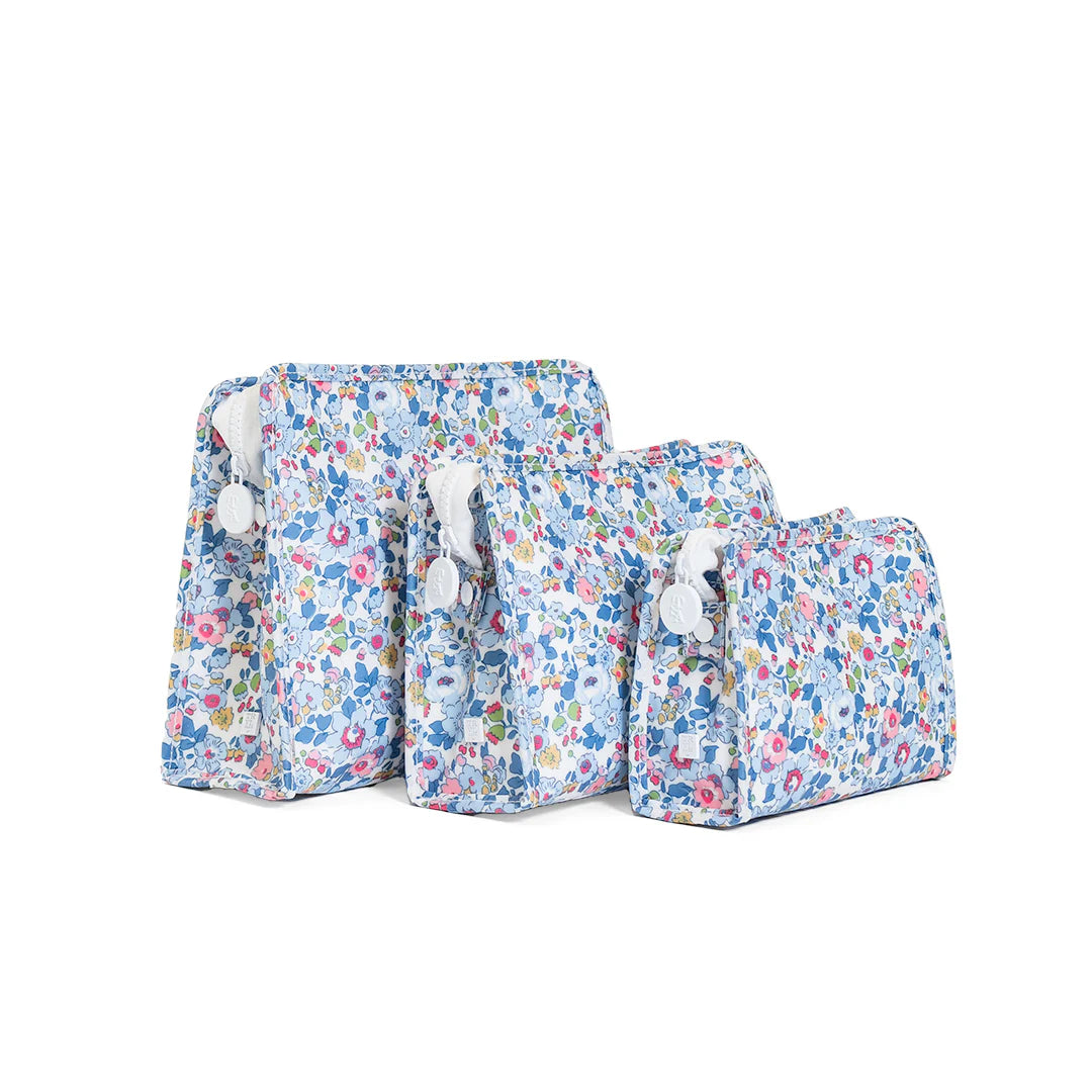 Buy Roadie Medium Zip Pouch Bridgehampton Floral by TRVL Design kids clothing online
